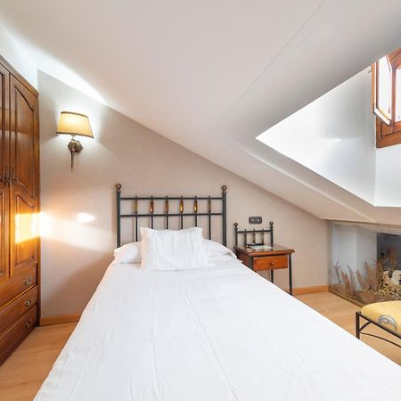 Hostal Sin Recep24H Puerta De La Villa - Pet Friendly & Restaurante Almazán Exteriör bild