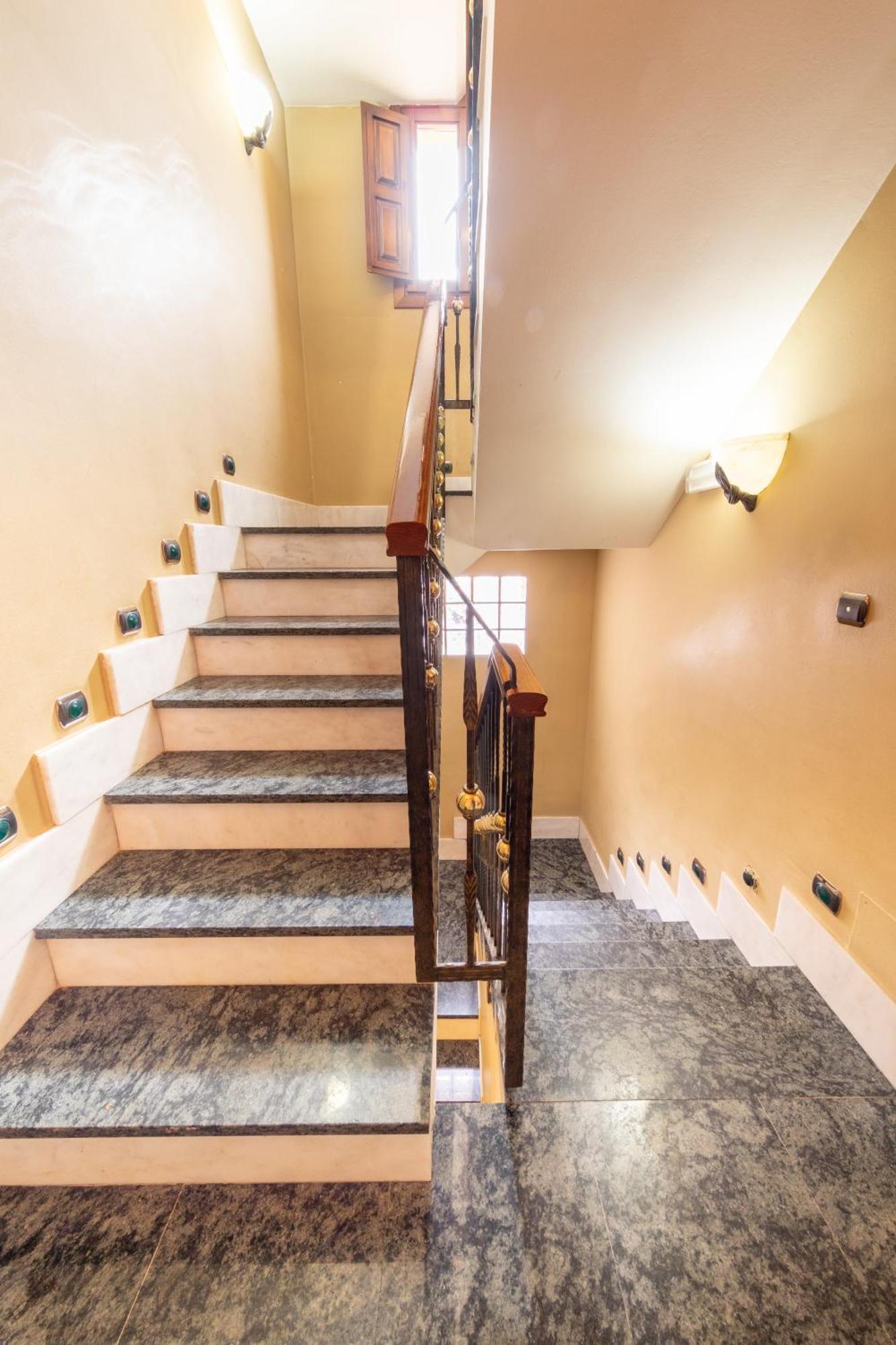 Hostal Sin Recep24H Puerta De La Villa - Pet Friendly & Restaurante Almazán Exteriör bild
