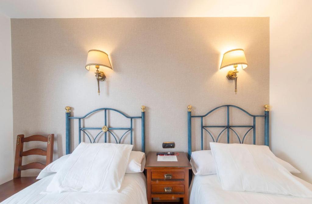 Hostal Sin Recep24H Puerta De La Villa - Pet Friendly & Restaurante Almazán Exteriör bild